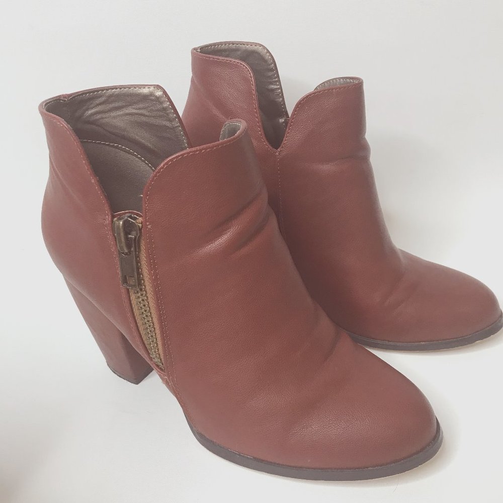 Michael Antonio Tobacco Side Zip Ankle Boots Size 9
